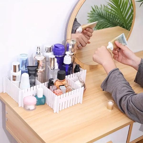 Plastic partition plate