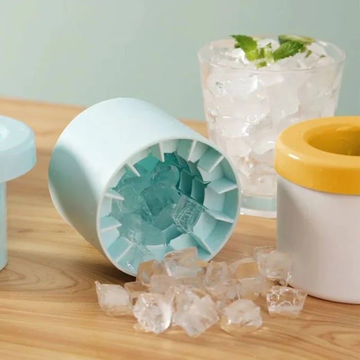 Cylindrical Silicone Ice Cube Tray